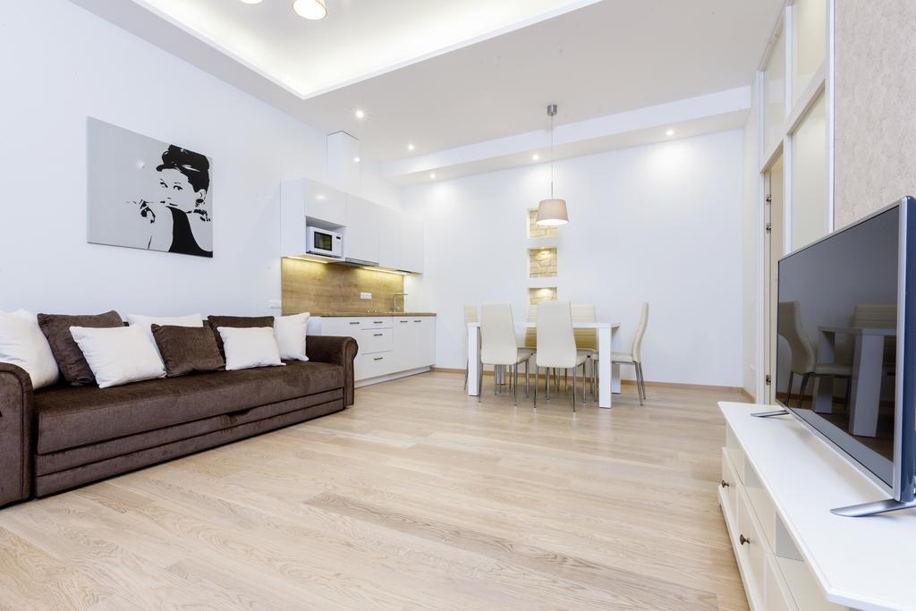 Apartment Center Avenue Wilna