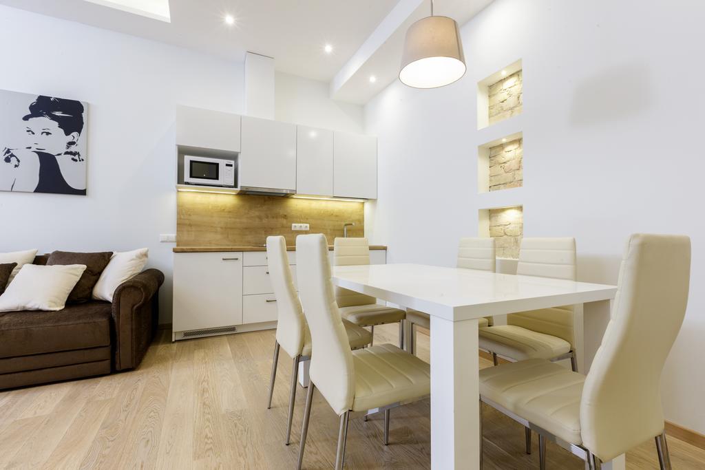 Apartment Center Avenue *